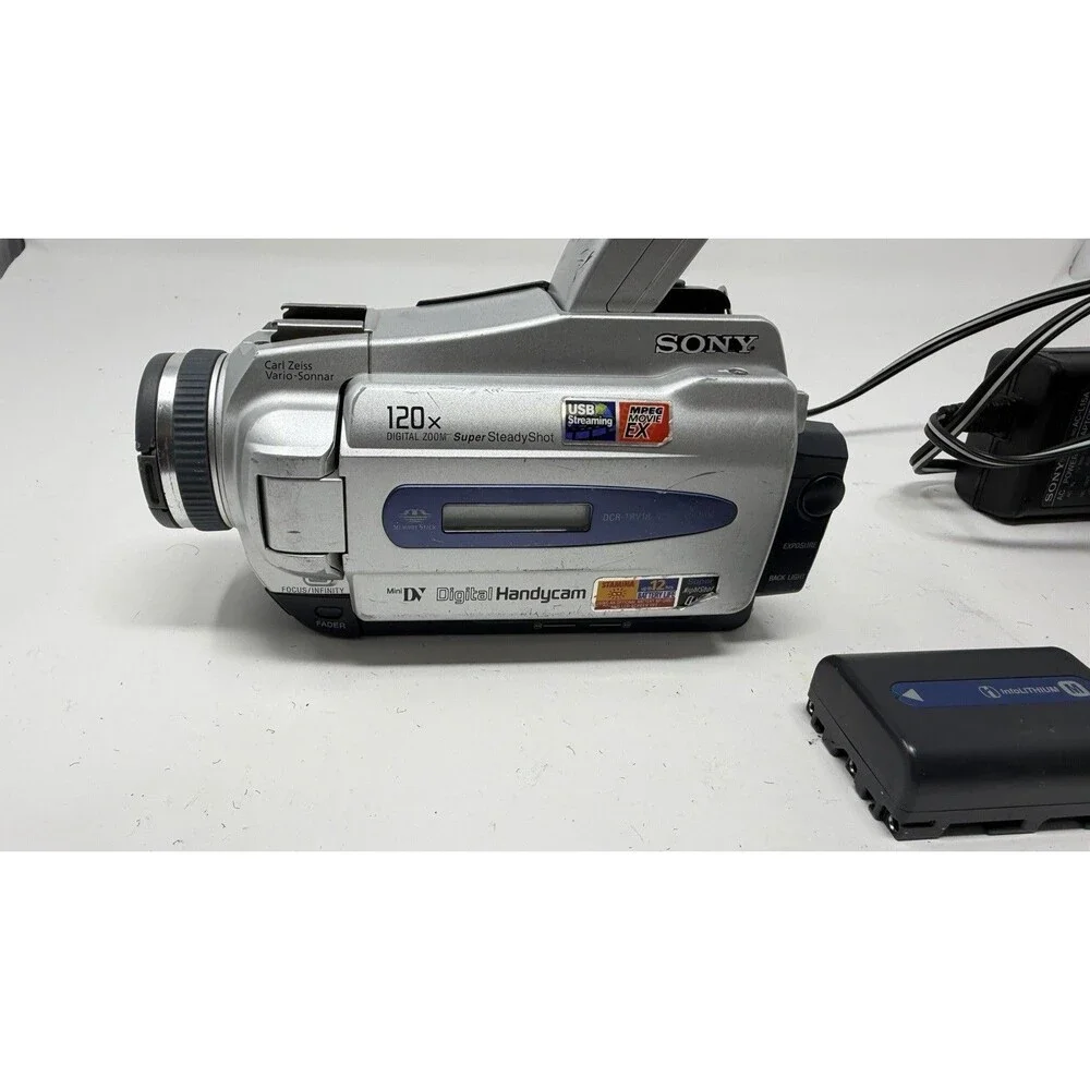 Sony Handycam DCR-TRV18 MiniDV Digital Camcorder Video Camera Tested/work